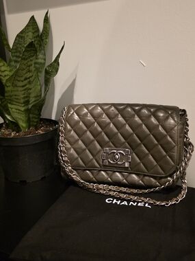 CHANEL Quilted Leather Soft Boy Flap Bag